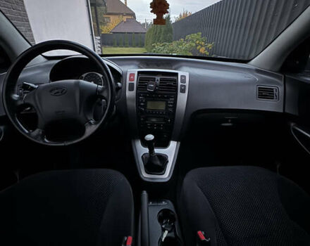 Чорний Хендай Туксон, об'ємом двигуна 1.98 л та пробігом 200 тис. км за 8200 $, фото 5 на Automoto.ua