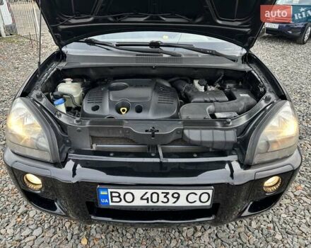 Чорний Хендай Туксон, об'ємом двигуна 2 л та пробігом 166 тис. км за 7500 $, фото 8 на Automoto.ua