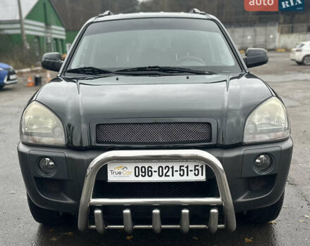 Чорний Хендай Туксон, об'ємом двигуна 1.98 л та пробігом 230 тис. км за 8700 $, фото 1 на Automoto.ua