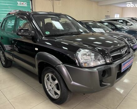 Черный Хендай Туксон, объемом двигателя 0 л и пробегом 160 тыс. км за 8800 $, фото 4 на Automoto.ua