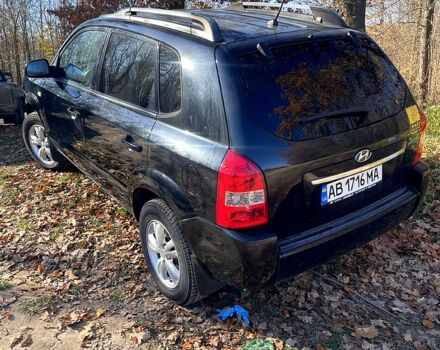 Чорний Хендай Туксон, об'ємом двигуна 2 л та пробігом 182 тис. км за 8700 $, фото 4 на Automoto.ua