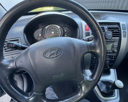 Чорний Хендай Туксон, об'ємом двигуна 1.98 л та пробігом 200 тис. км за 8200 $, фото 6 на Automoto.ua