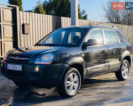 Черный Хендай Туксон, объемом двигателя 1.99 л и пробегом 95 тыс. км за 8700 $, фото 3 на Automoto.ua