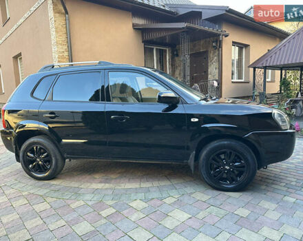 Хендай Туксон 2009 в Калуше на Automoto.ua Черный Хендай Туксон, объемом двигателя 1.98 л и пробегом 198 тыс. км за 7500 $, фото 8 на Automoto.ua