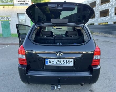 Хендай Туксон 2009 в Кривом Роге на Automoto.ua Черный Хендай Туксон, объемом двигателя 2 л и пробегом 245 тыс. км за 7900 $, фото 3 на Automoto.ua