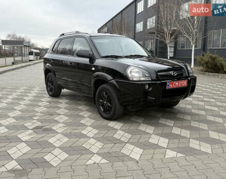 Черный Хендай Туксон, объемом двигателя 2 л и пробегом 191 тыс. км за 8500 $, фото 8 на Automoto.ua