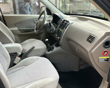 Хендай Туксон 2009 в Калуше на Automoto.ua Черный Хендай Туксон, объемом двигателя 1.98 л и пробегом 198 тыс. км за 7500 $, фото 35 на Automoto.ua