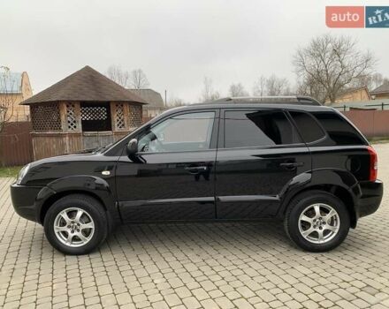 Черный Хендай Туксон, объемом двигателя 2 л и пробегом 114 тыс. км за 8850 $, фото 12 на Automoto.ua