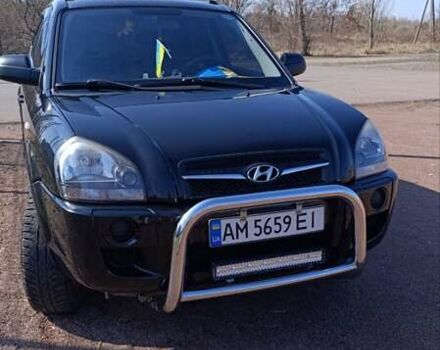 Черный Хендай Туксон, объемом двигателя 2 л и пробегом 226 тыс. км за 8700 $, фото 23 на Automoto.ua