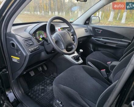 Хендай Туксон 2009 в Гусятине на Automoto.ua Черный Хендай Туксон, объемом двигателя 2 л и пробегом 143 тыс. км за 9700 $, фото 29 на Automoto.ua