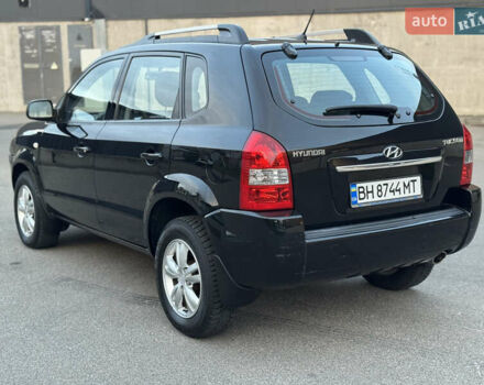 Хендай Туксон 2009 в Киеве на Automoto.ua Черный Хендай Туксон, объемом двигателя 2 л и пробегом 110 тыс. км за 8700 $, фото 6 на Automoto.ua