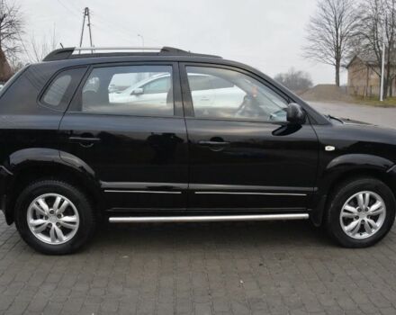 Черный Хендай Туксон, объемом двигателя 2 л и пробегом 184 тыс. км за 5480 $, фото 10 на Automoto.ua