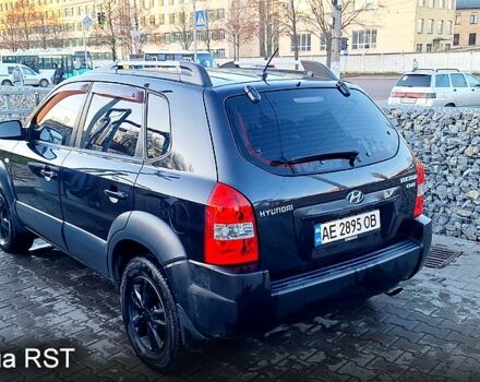 Черный Хендай Туксон, объемом двигателя 2 л и пробегом 240 тыс. км за 8700 $, фото 5 на Automoto.ua