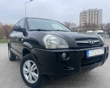 Черный Хендай Туксон, объемом двигателя 2 л и пробегом 168 тыс. км за 7500 $, фото 3 на Automoto.ua