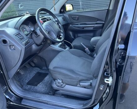 Хендай Туксон 2009 в Кривом Роге на Automoto.ua Черный Хендай Туксон, объемом двигателя 2 л и пробегом 245 тыс. км за 7900 $, фото 4 на Automoto.ua