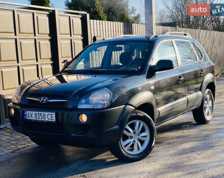 Черный Хендай Туксон, объемом двигателя 1.99 л и пробегом 95 тыс. км за 8500 $, фото 32 на Automoto.ua