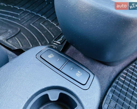 Черный Хендай Туксон, объемом двигателя 1.99 л и пробегом 95 тыс. км за 8500 $, фото 5 на Automoto.ua