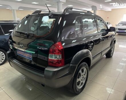 Черный Хендай Туксон, объемом двигателя 0 л и пробегом 160 тыс. км за 8800 $, фото 9 на Automoto.ua