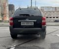 Черный Хендай Туксон, объемом двигателя 2 л и пробегом 282 тыс. км за 8700 $, фото 3 на Automoto.ua