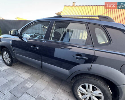 Чорний Хендай Туксон, об'ємом двигуна 1.98 л та пробігом 200 тис. км за 8200 $, фото 2 на Automoto.ua