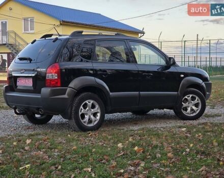 Хендай Туксон 2009 в Гусятине на Automoto.ua Черный Хендай Туксон, объемом двигателя 2 л и пробегом 143 тыс. км за 9700 $, фото 16 на Automoto.ua