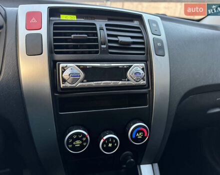 Хендай Туксон 2009 в Киеве на Automoto.ua Черный Хендай Туксон, объемом двигателя 2 л и пробегом 110 тыс. км за 8700 $, фото 36 на Automoto.ua