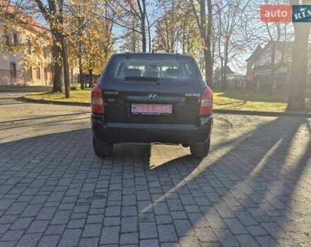 Чорний Хендай Туксон, об'ємом двигуна 2 л та пробігом 187 тис. км за 7900 $, фото 3 на Automoto.ua