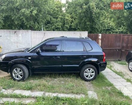 Чорний Хендай Туксон, об'ємом двигуна 2.66 л та пробігом 120 тис. км за 8500 $, фото 1 на Automoto.ua