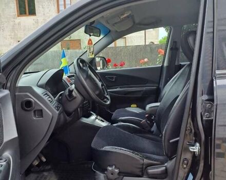 Чорний Хендай Туксон, об'ємом двигуна 1.98 л та пробігом 253 тис. км за 8500 $, фото 7 на Automoto.ua