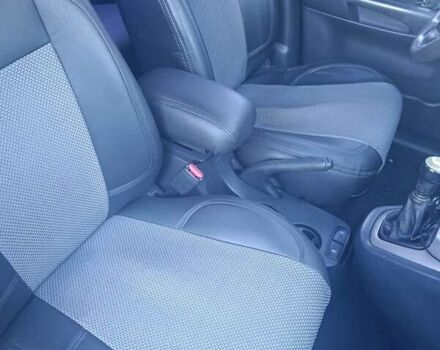 Черный Хендай Туксон, объемом двигателя 1.98 л и пробегом 298 тыс. км за 9300 $, фото 9 на Automoto.ua