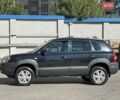 Черный Хендай Туксон, объемом двигателя 2 л и пробегом 255 тыс. км за 9290 $, фото 6 на Automoto.ua