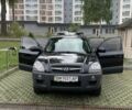 Черный Хендай Туксон, объемом двигателя 1.98 л и пробегом 312 тыс. км за 8500 $, фото 19 на Automoto.ua