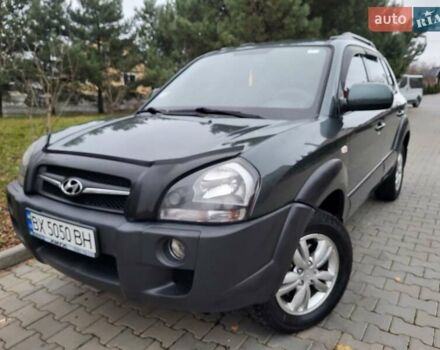 Чорний Хендай Туксон, об'ємом двигуна 1.98 л та пробігом 160 тис. км за 10300 $, фото 2 на Automoto.ua