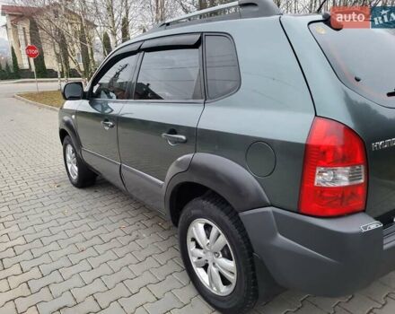 Чорний Хендай Туксон, об'ємом двигуна 1.98 л та пробігом 160 тис. км за 10300 $, фото 23 на Automoto.ua