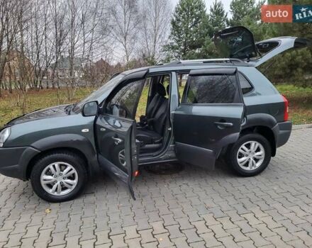 Чорний Хендай Туксон, об'ємом двигуна 1.98 л та пробігом 160 тис. км за 10300 $, фото 55 на Automoto.ua