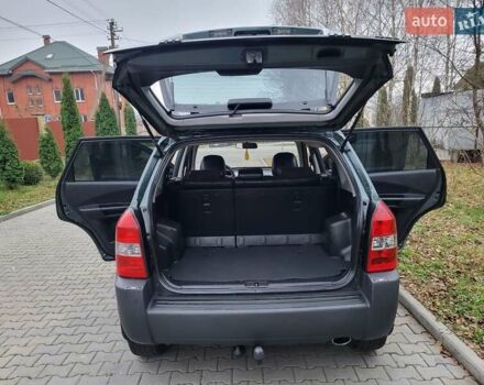 Чорний Хендай Туксон, об'ємом двигуна 1.98 л та пробігом 160 тис. км за 10300 $, фото 73 на Automoto.ua