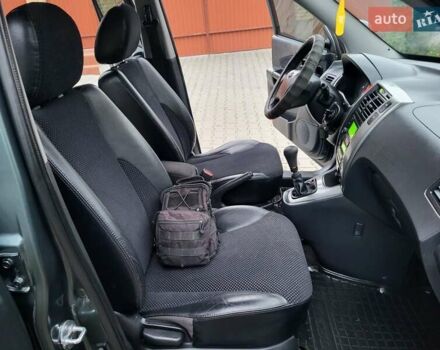 Чорний Хендай Туксон, об'ємом двигуна 1.98 л та пробігом 160 тис. км за 10300 $, фото 103 на Automoto.ua