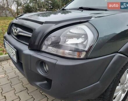 Чорний Хендай Туксон, об'ємом двигуна 1.98 л та пробігом 160 тис. км за 10300 $, фото 33 на Automoto.ua