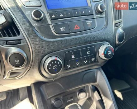 Чорний Хендай Туксон, об'ємом двигуна 2 л та пробігом 164 тис. км за 11490 $, фото 20 на Automoto.ua