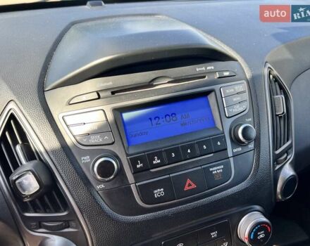 Чорний Хендай Туксон, об'ємом двигуна 2 л та пробігом 164 тис. км за 11490 $, фото 19 на Automoto.ua