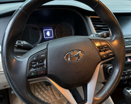 Черный Хендай Туксон, объемом двигателя 1.6 л и пробегом 123 тыс. км за 17500 $, фото 17 на Automoto.ua