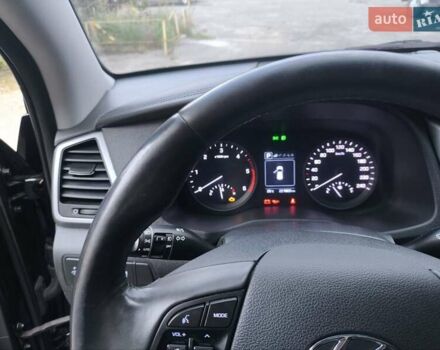 Чорний Хендай Туксон, об'ємом двигуна 1.7 л та пробігом 220 тис. км за 16000 $, фото 11 на Automoto.ua