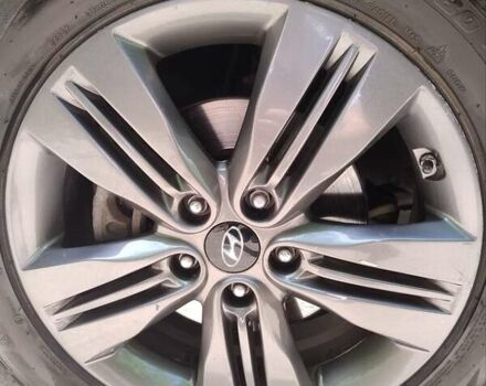 Черный Хендай Туксон, объемом двигателя 2.36 л и пробегом 118 тыс. км за 15000 $, фото 18 на Automoto.ua