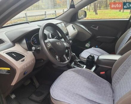 Чорний Хендай Туксон, об'ємом двигуна 2 л та пробігом 109 тис. км за 14500 $, фото 10 на Automoto.ua