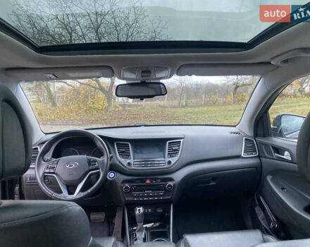 Черный Хендай Туксон, объемом двигателя 2 л и пробегом 190 тыс. км за 18000 $, фото 17 на Automoto.ua