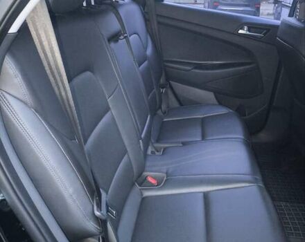 Чорний Хендай Туксон, об'ємом двигуна 1.7 л та пробігом 220 тис. км за 16000 $, фото 8 на Automoto.ua