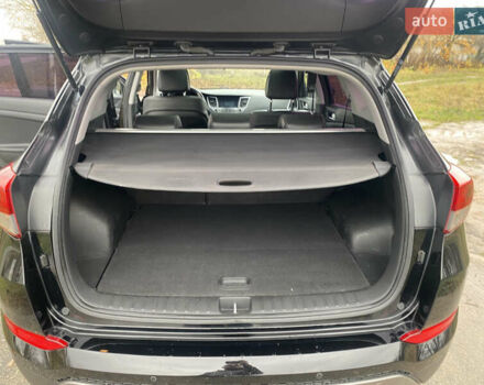 Черный Хендай Туксон, объемом двигателя 2 л и пробегом 190 тыс. км за 18000 $, фото 19 на Automoto.ua