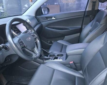 Чорний Хендай Туксон, об'ємом двигуна 1.7 л та пробігом 220 тис. км за 16000 $, фото 10 на Automoto.ua