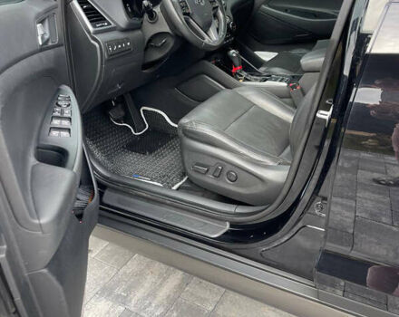 Хендай Туксон 2015 у Стрые на Automoto.ua Чорний Хендай Туксон, об'ємом двигуна 2 л та пробігом 189 тис. км за 20000 $, фото 8 на Automoto.ua