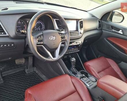 Чорний Хендай Туксон, об'ємом двигуна 2 л та пробігом 192 тис. км за 21000 $, фото 37 на Automoto.ua